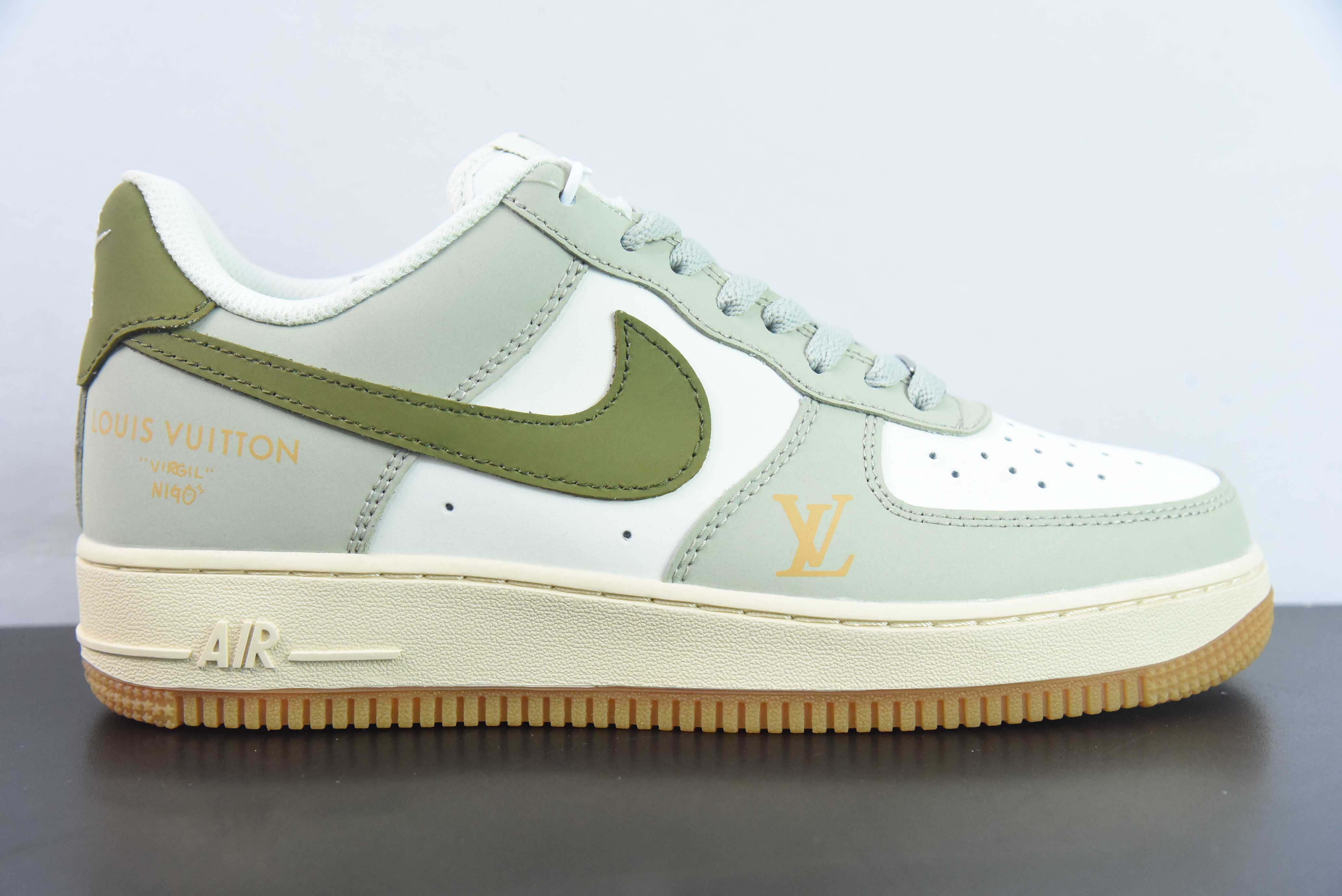 IAJ85854839 Nike Air Force 1 Low 07 x Louis Vuitton 白军绿 官方货号：BS9055 714 Size：36-45 原楦头原纸板 打造纯正低帮空军版型 专注外贸渠道 全…