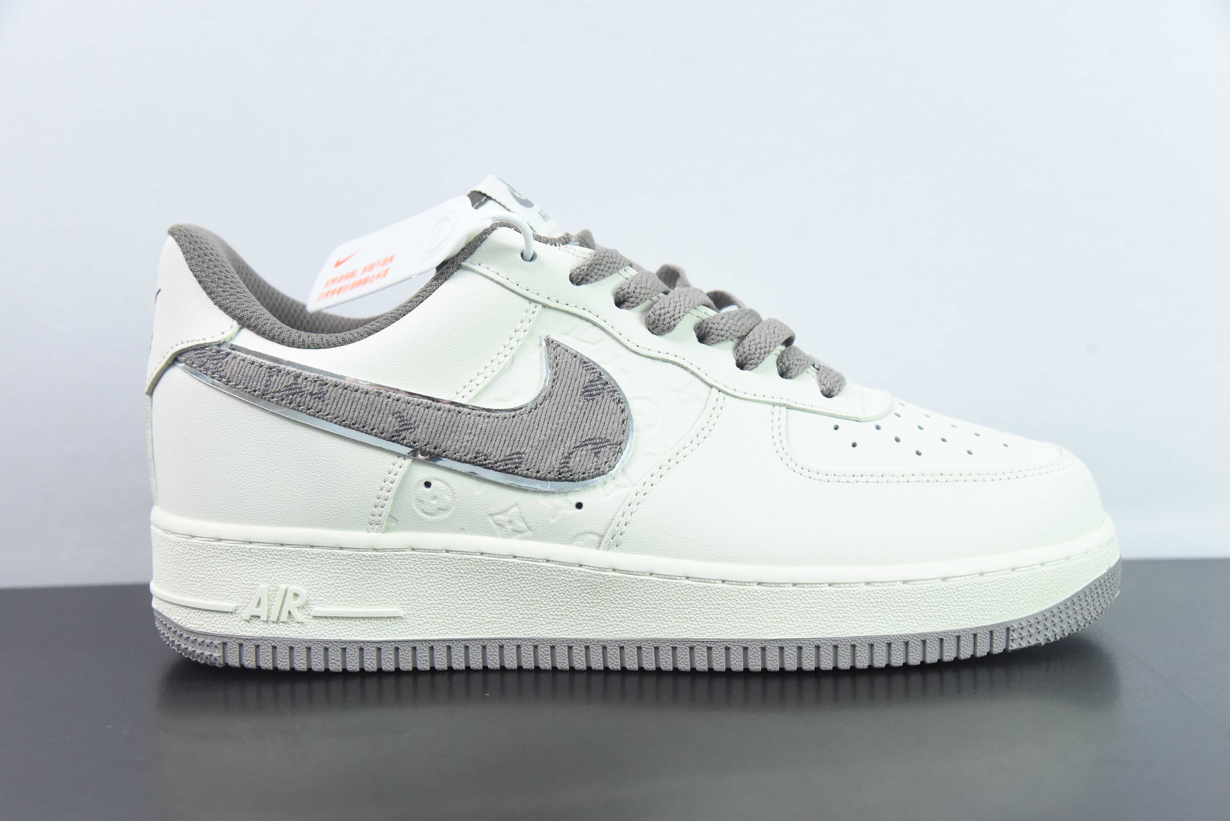 HAL17523133 Louis Vuitton & Nike Air Force 1 '07 Low "Estampado Café" Louis Vuitton X Nike Edición Conjunta N…