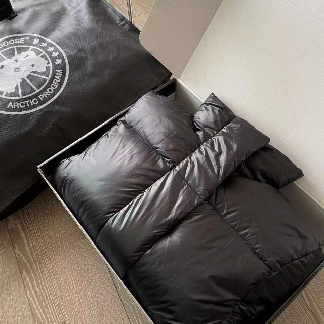 2023FW Canada Goose Cypress Series Ms. Puffy Super Short Bright Fuffs Handbag - 图片 7