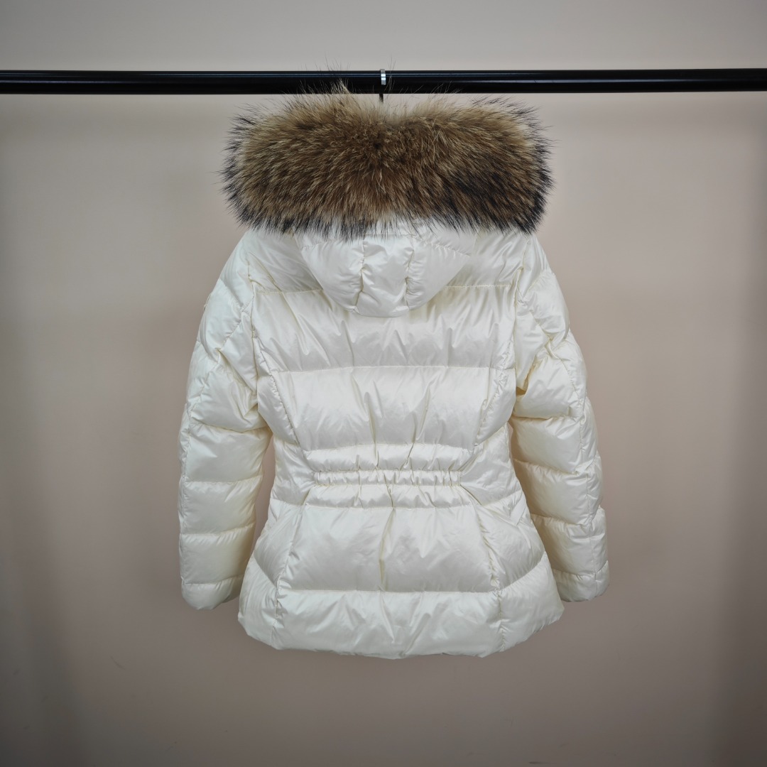 Top Moncler women's down jacket with fur collar, size 1234.-Big cat