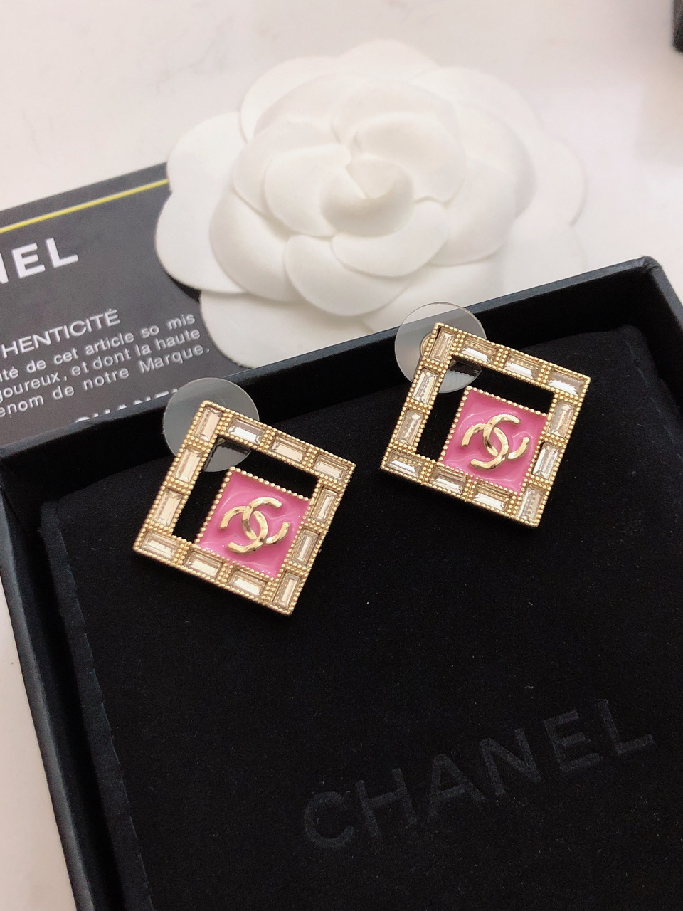 Chanel 香奈儿耳钉 款 爆上新， 同步