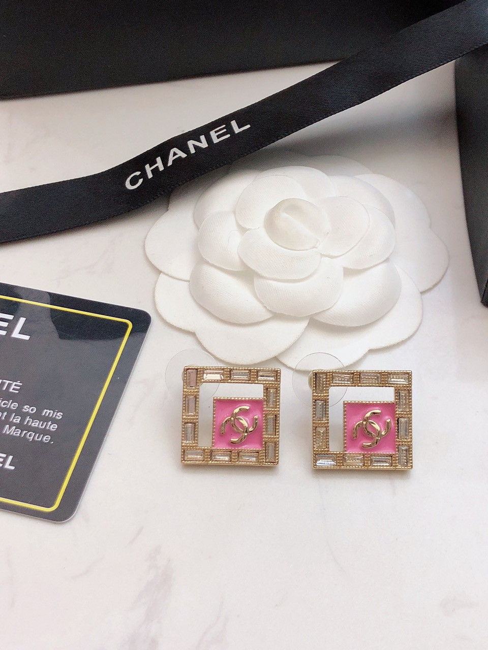 Chanel 香奈儿耳钉 款 爆上新， 同步