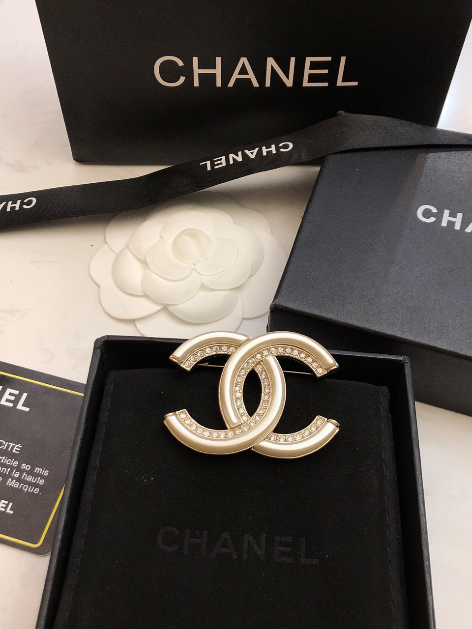 Chanel Jewelry Brooch UK Sale
 Yellow Brass