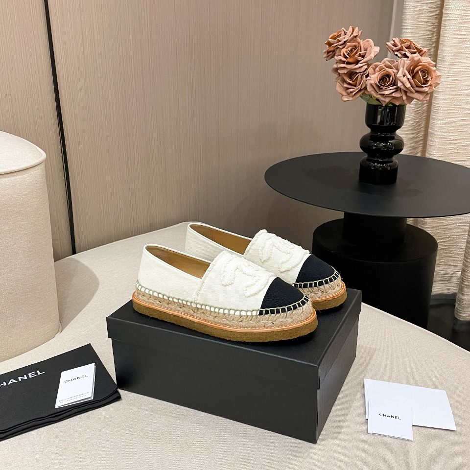 NO:470285,Chanel Chanel classic fisherman shoes top version size 35-40 (34 41 42 can be customized, non-return and exchange) supports traceless one-piece delivery, fisherman shoes, chanel, chanel, espadrilles19860909Chanel香奈儿经典渔夫鞋 顶级版本 码数35-40（34 41 42可定做,不退换）支持无痕 一件代发,渔夫鞋,chanel,chanel,espadrilles,Women's Shoes