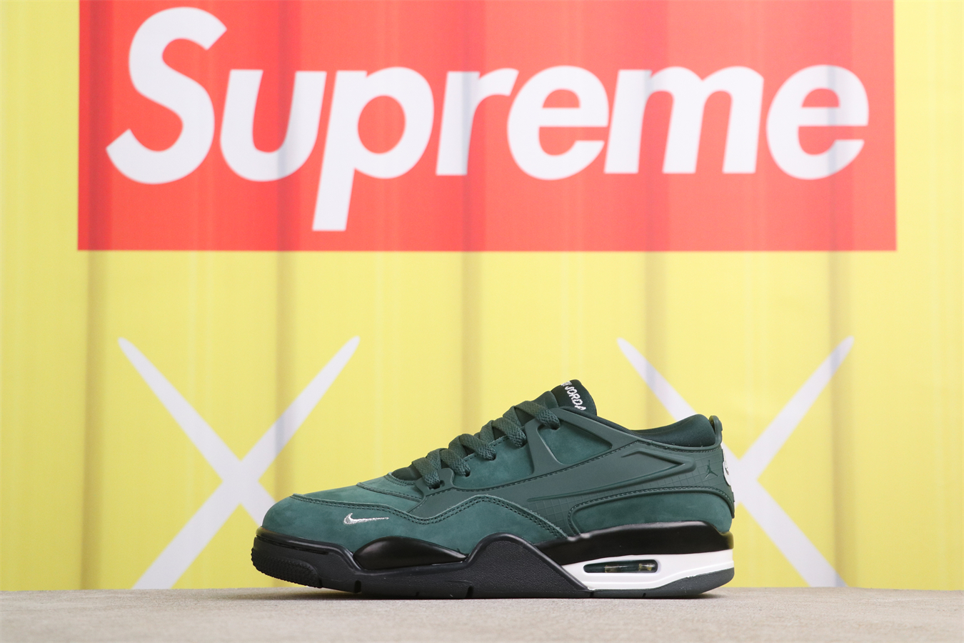 1: 1 réplica
 Air Jordan 4 Sapatos Air Jordan Verde Escuro Bordados Tops Baixos