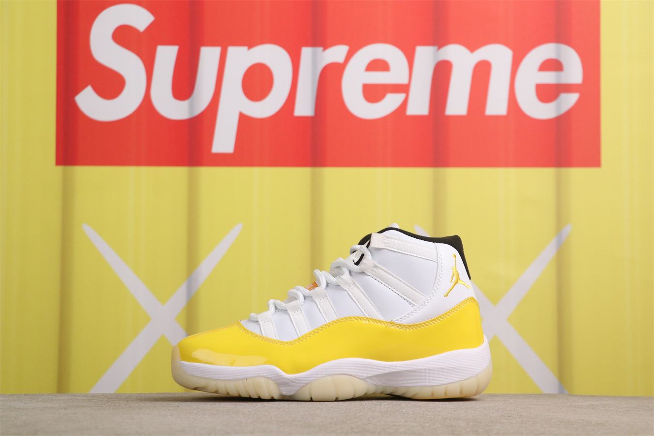 Air Jordan 11 Sapatos Air Jordan Branco Amarelo Tops Altas