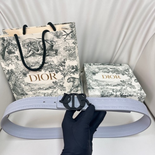 DIOR Cinturón de Tela Importada con Hebilla CD para un Look Elegante 1 DIOR Cinturón de Tela Importada con Hebilla CD para un Look Elegante