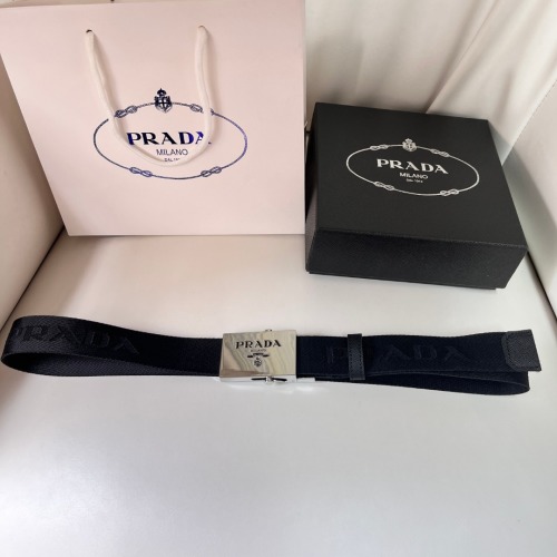 Ceinture Prada en nylon avec boucle logo triangulaire en métal argenté 1 Ceinture Prada en nylon avec boucle logo triangulaire en métal argenté