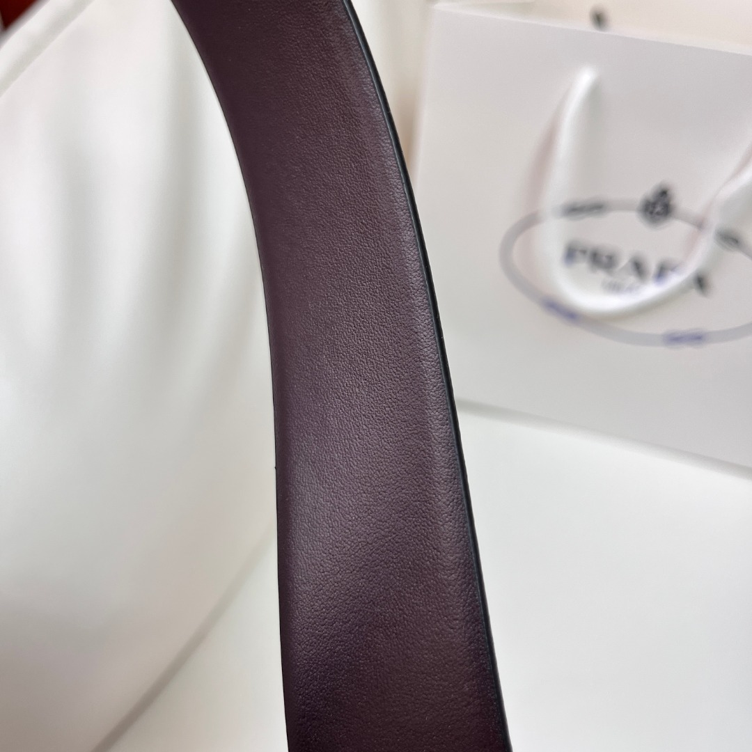 Prada Reversible Leather Belt with Gold Buckle, 3.5cm Width 5 o 1i23f6aup19q72emaje12i31rsm2l