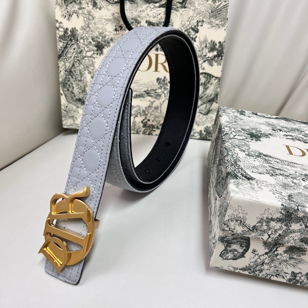 DIOR Spring/Summer Belt with CD Buckle - High Waist, Slimming Design 10 o 1i2o24d9dq90186b1v9a15fi481r