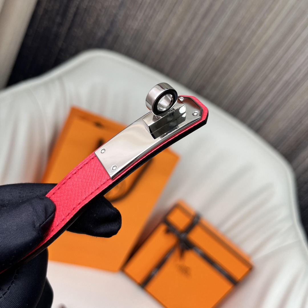 Hermès Kelly Pocket 18 Belt in Red Leather with Silver Hardware 5 o 1i5ko0ql11h84v5l1qub12aap2724