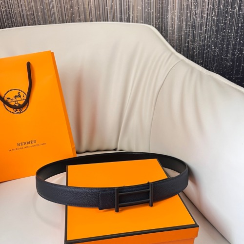 Hermes Reversible Leather Belt with Matte Buckle, 3.2 cm Width 1 Hermes Reversible Leather Belt with Matte Buckle, 3.2 cm Width