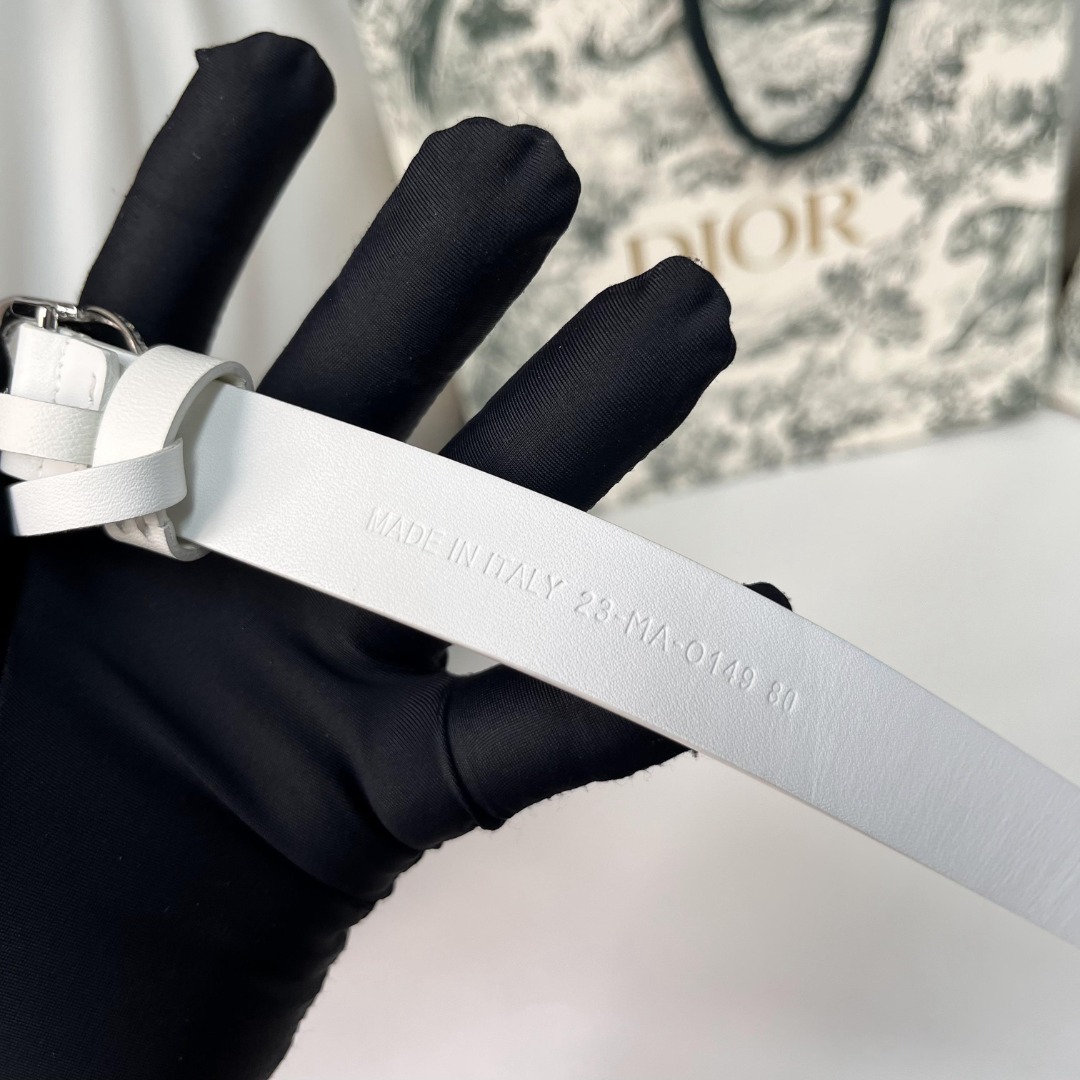 Dior White Leather Belt with Crystal CD Buckle - Spring/Summer Collection 7 o 1i731d2hj1amej1jgc8gjold6