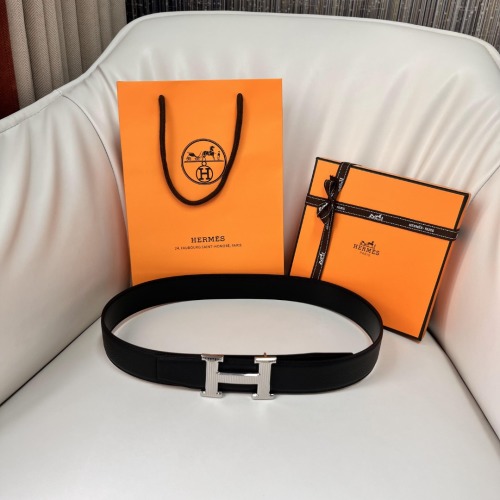 Ceinture Hermès Réversible en Cuir Noir avec Boucle H Argentée, 3.8cm 1 Ceinture Hermès Réversible en Cuir Noir avec Boucle H Argentée, 3.8cm