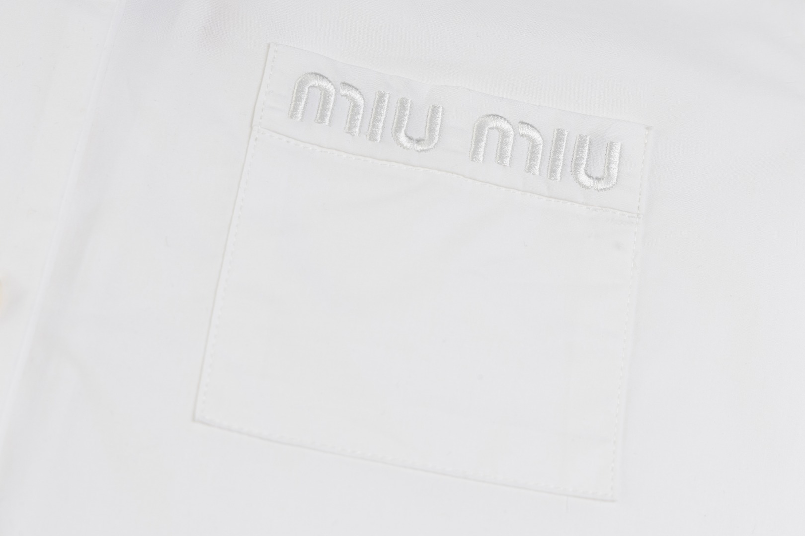 MiuMiu/Mumu24FW Silk Cotton Long-Sleeve Shirt in Ruby Blue and Ivory White - 图片 7