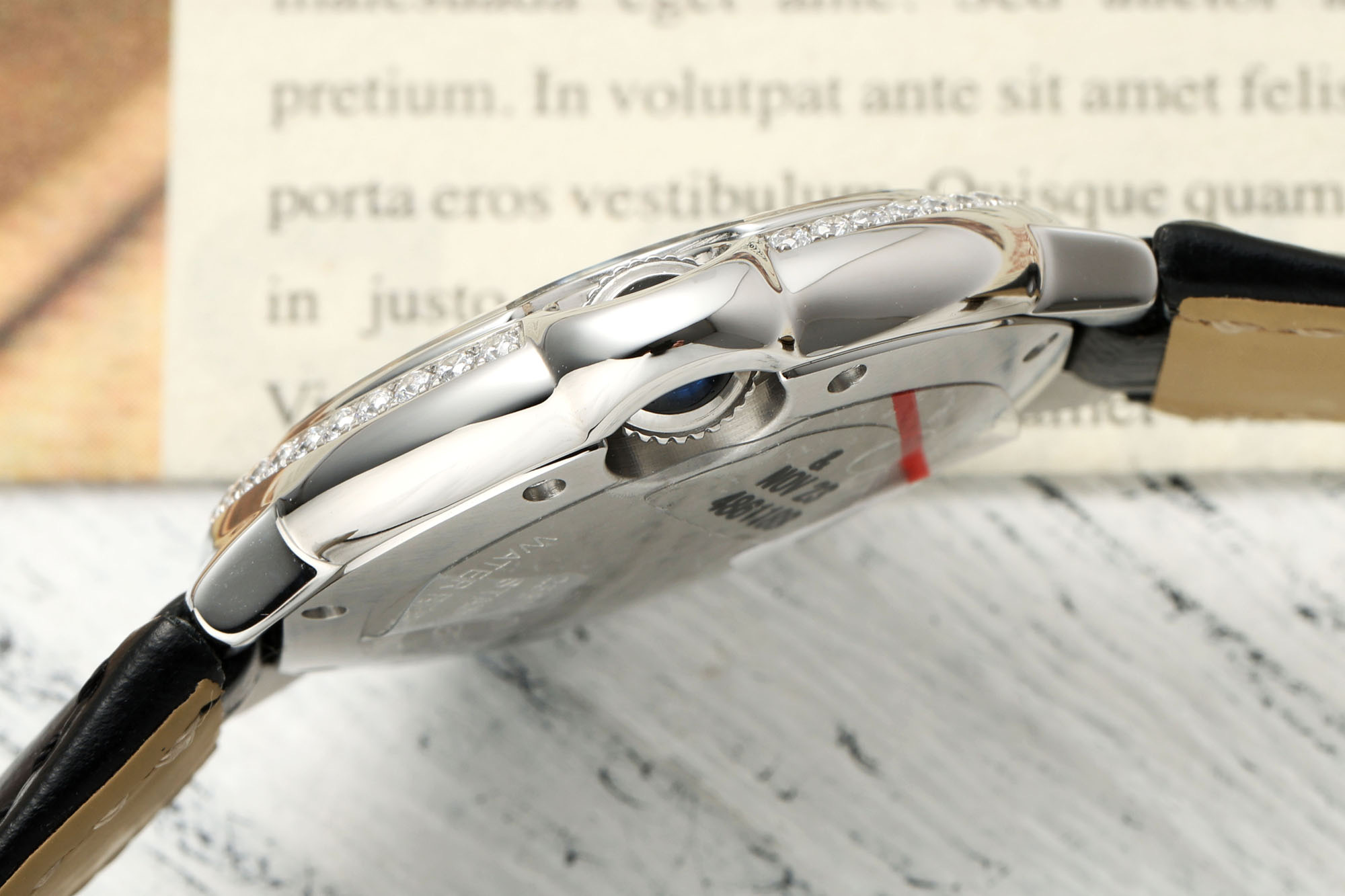 “A.F. Sculpture: High-Quality Swiss Watch with Steel Surface, Crystal Stones, and Brand-New Packaging” - 图片 6