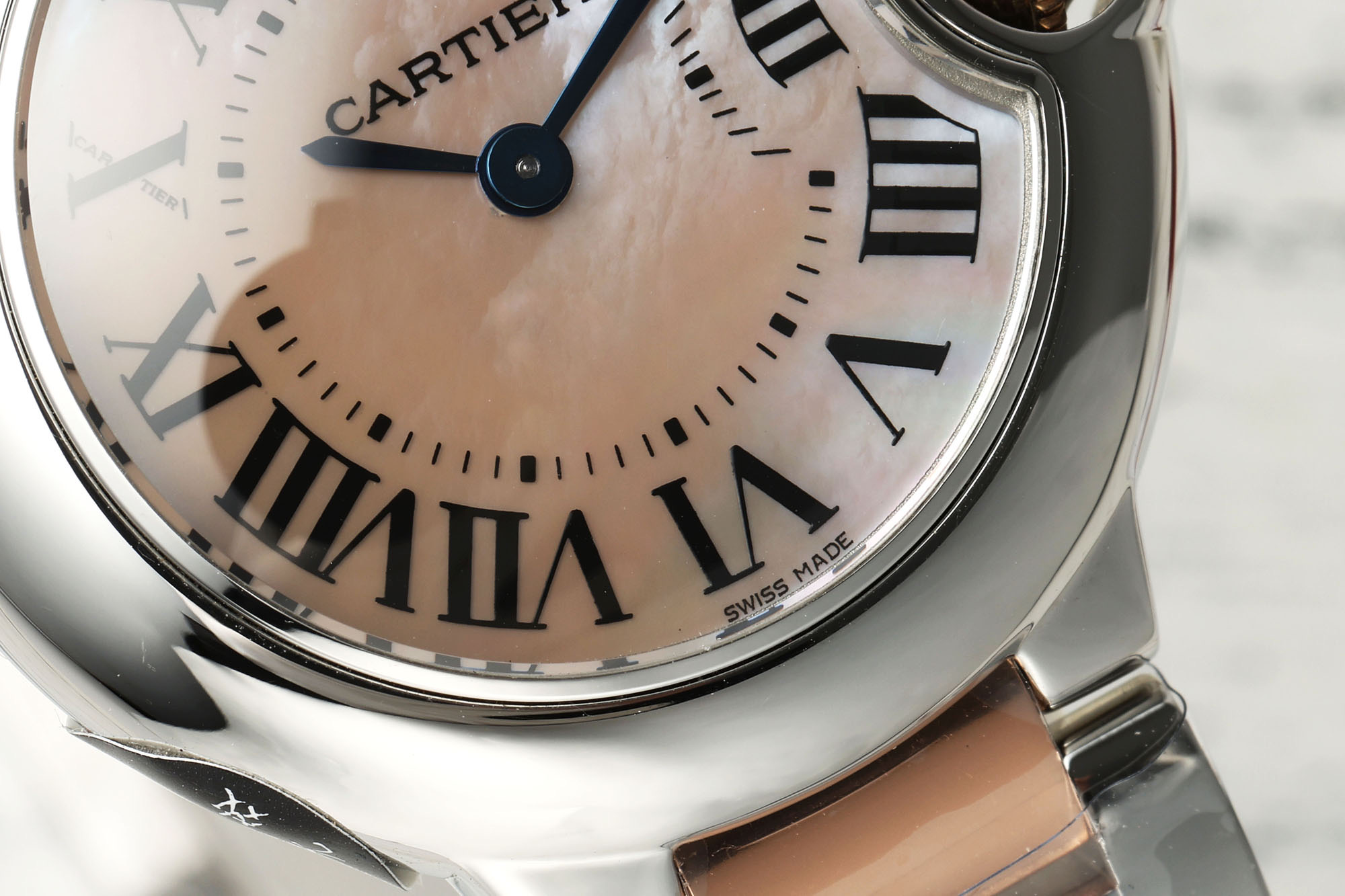 Title: AF Sculpture Swiss Watch Replacement Packaging and Label Summary: AF Sculpture offers high-quality Swiss watches with precise design, materials, and craftsmanship, including interchangeable components for authenticity. - 图片 4