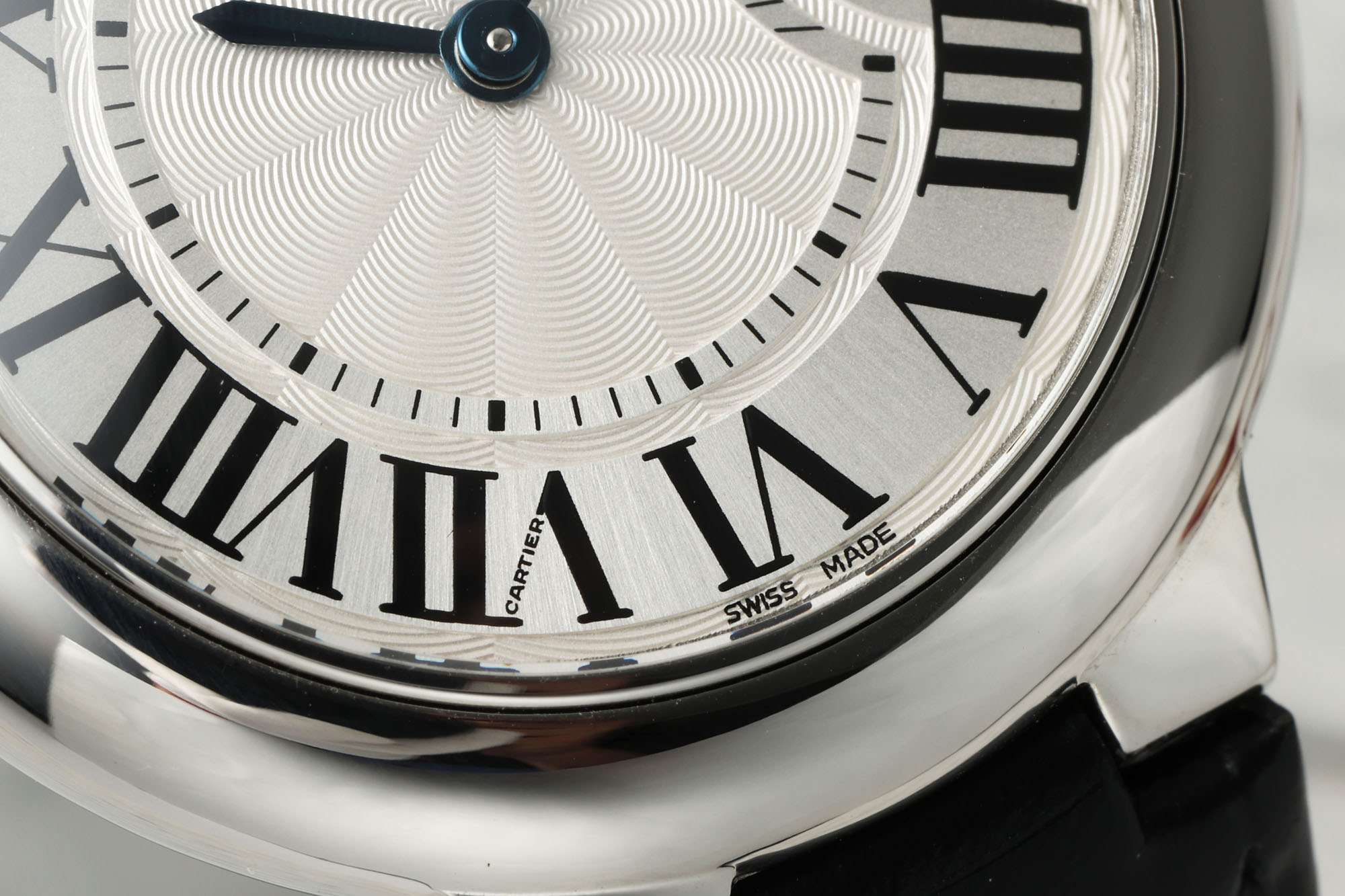 Title: AF Super-Priced Cartier 33mm Blue Balloon Watch Summary Summary: AF offers high-quality Cartier 33mm Blue Balloon watch replicas with premium materials and Swiss stone - 图片 4