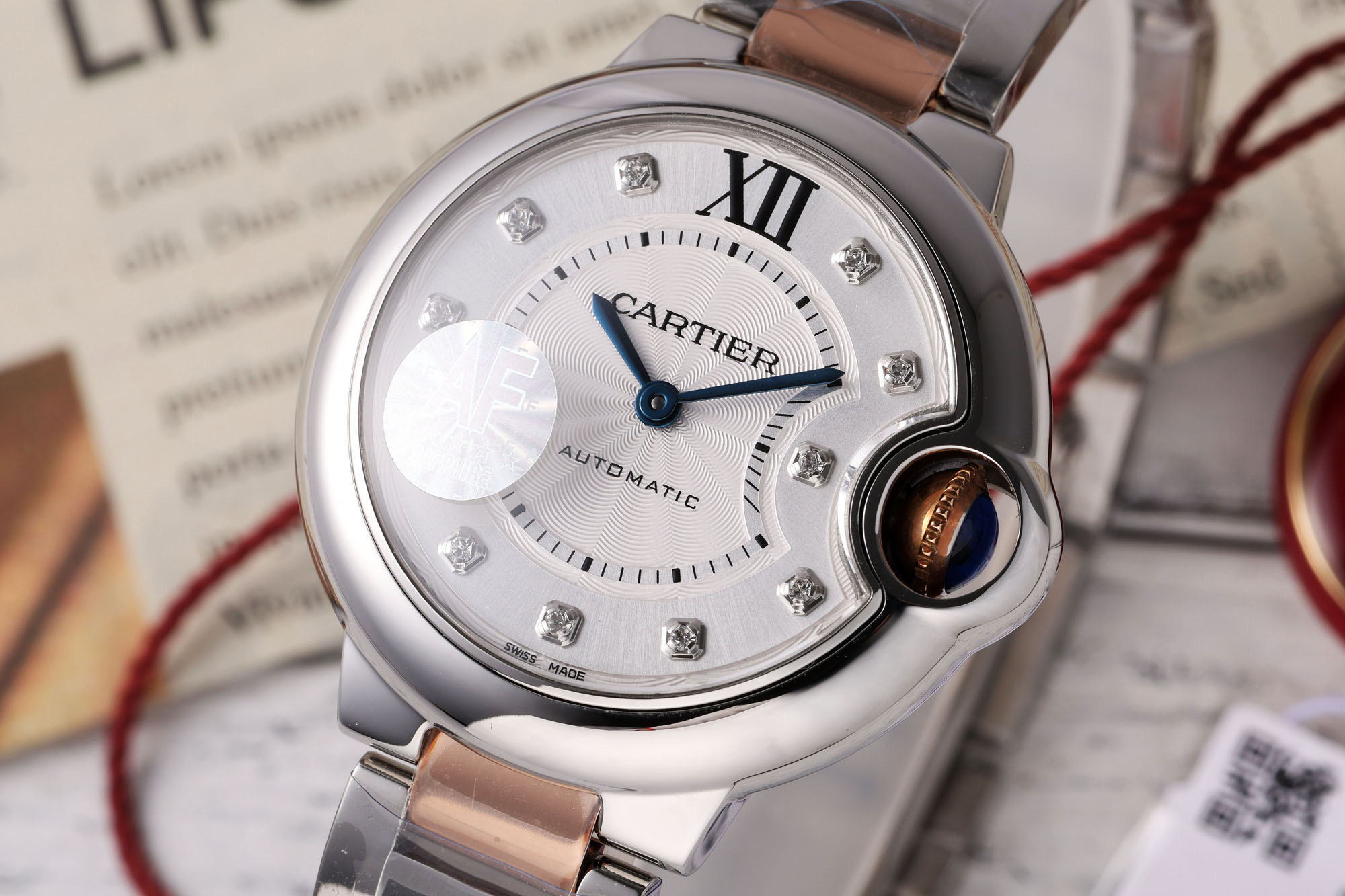 “Cartier Blue Balloon 33mm Watch: Steel Surface, Swiss Craftsmanship, Automatic Chain-up, High Quality Materials” - 图片 2