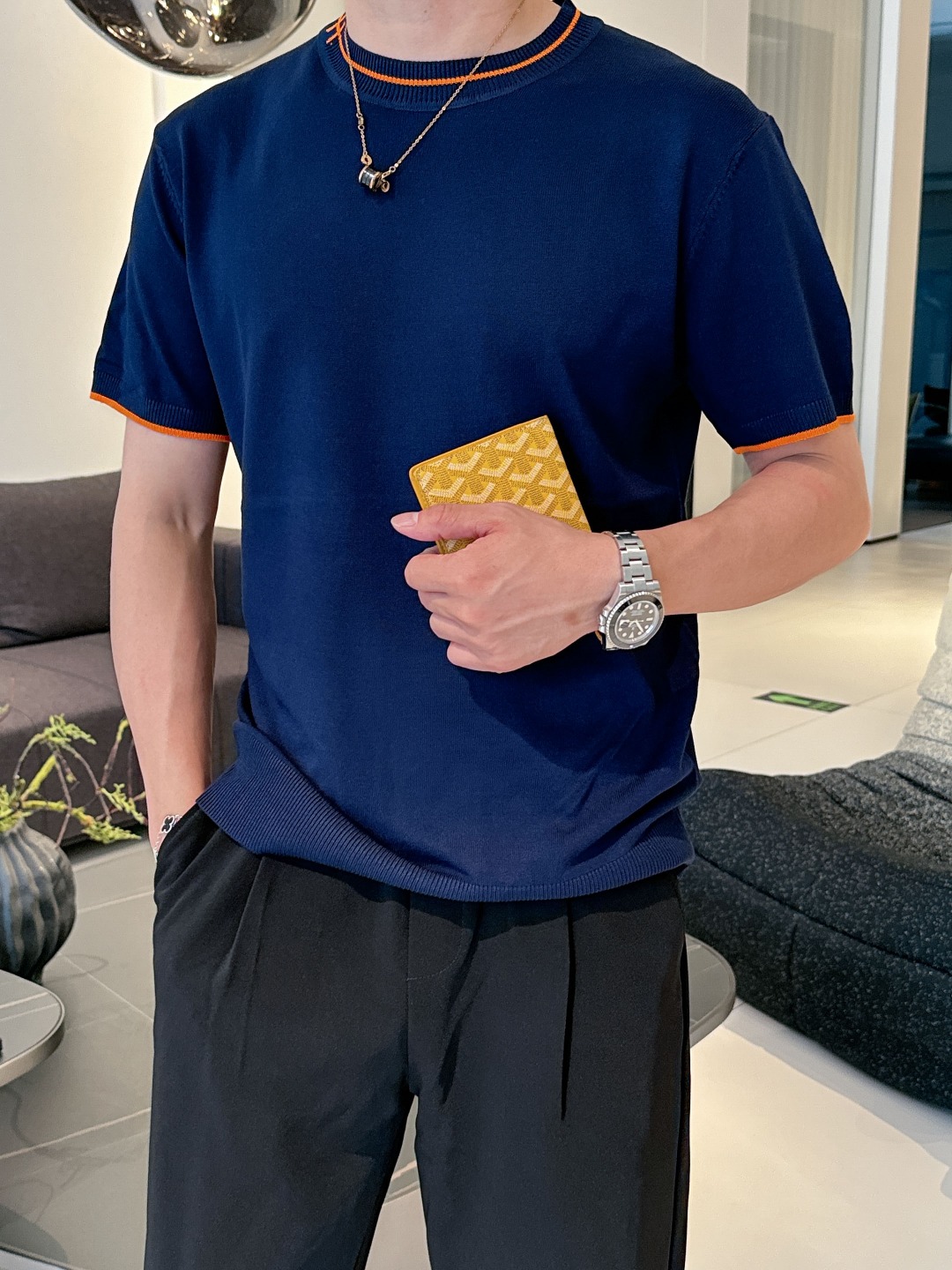 Hermès Men's Knitted Short Sleeve Top with Logo - Stylish & Comfortable 4 o 1i5bq0onnld1156f142mhcc1or92