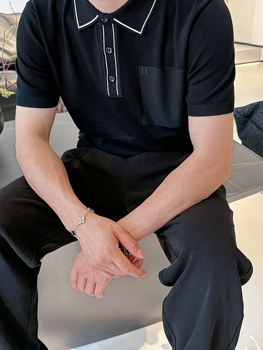 Hermès Knit Polo Shirt: Stylish Short Sleeve with Logo - Comfortable & Trendy 6 o 1i5psa9kmj4l19dg16jlpvv3lr4
