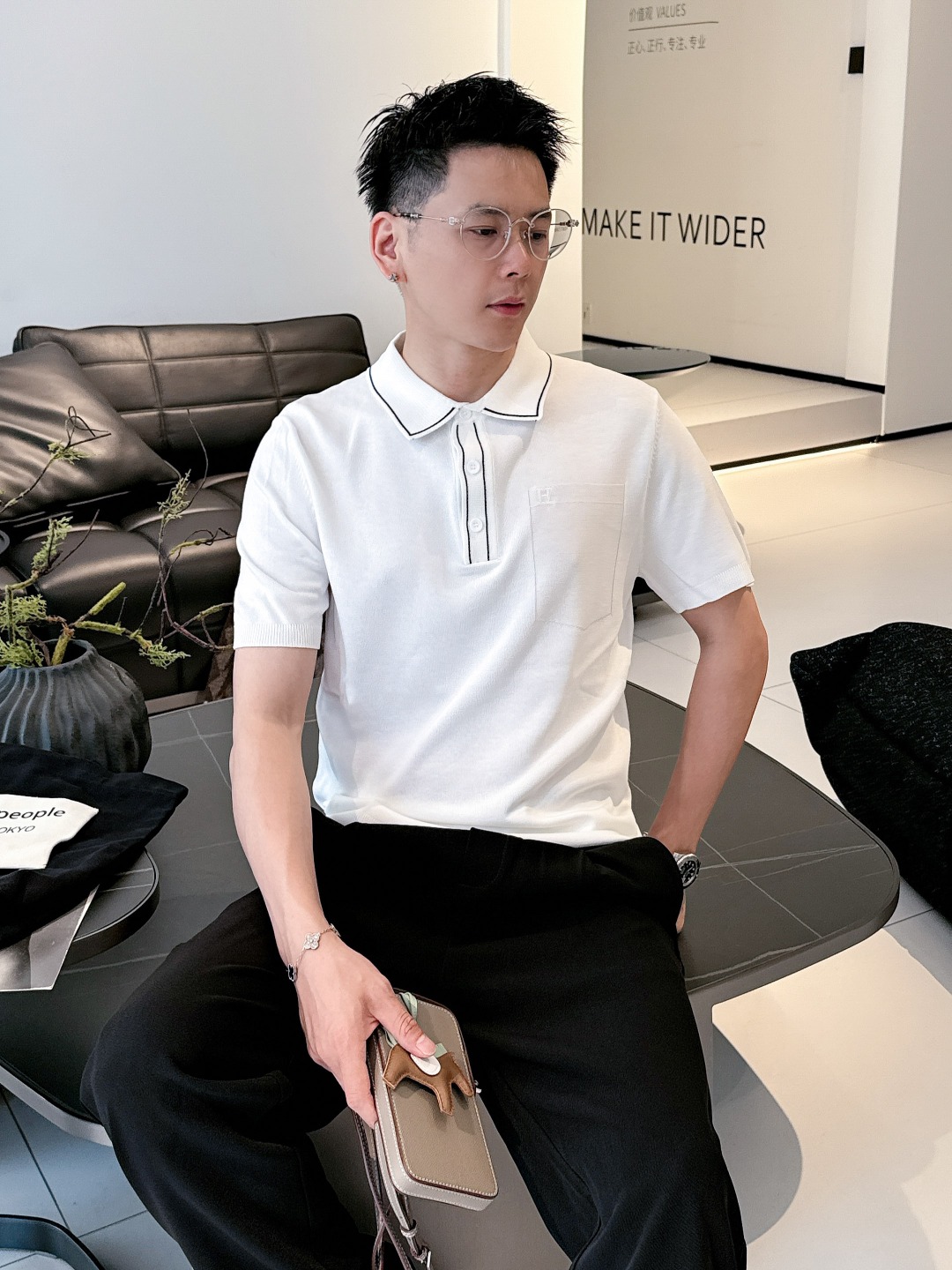 Hermes Men's Short Sleeve Polo Shirt - Stylish, Top Quality Knit Logo Design 6 o 1i5psat6mqpa1anq139o14n820f4