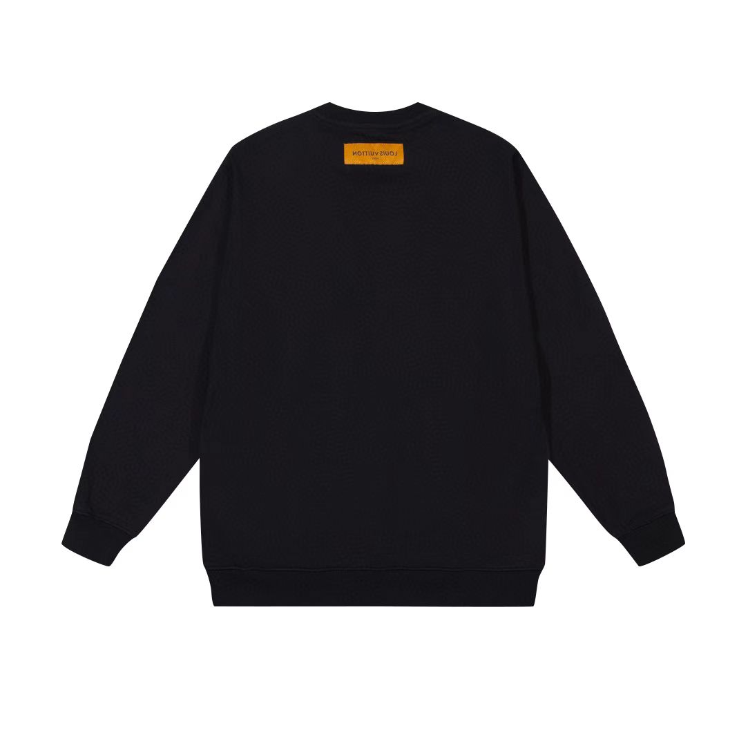 P110
LV 经典人头人像印花卫衣
版本：OS纯原
款号：HB103
· Louis Vuitton圆领卫衣
· 面料经过多次缩水处理真正做到0缩水0起球0变形
· 面料采用420克大毛圈高克重百分百纯棉 
· 完美版型真正做到人人上身皆好看，不论男女不论胖瘦

颜色：黑

尺码: S-M-L
