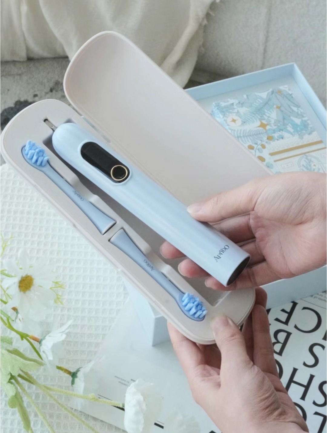 女神节送礼段位已经在next level！
精致好看的电动牙刷谁不爱？
超精致礼盒装，5种模式可切换
氛围感一下子就拉满~