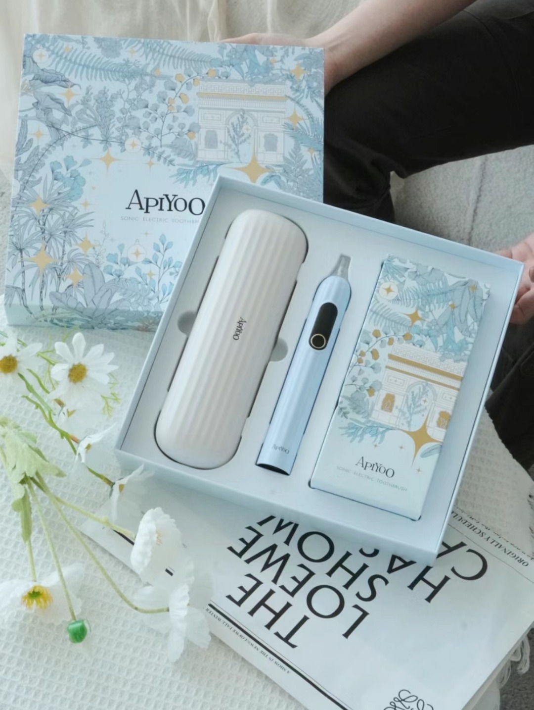 女神节送礼段位已经在next level！
精致好看的电动牙刷谁不爱？
超精致礼盒装，5种模式可切换
氛围感一下子就拉满~