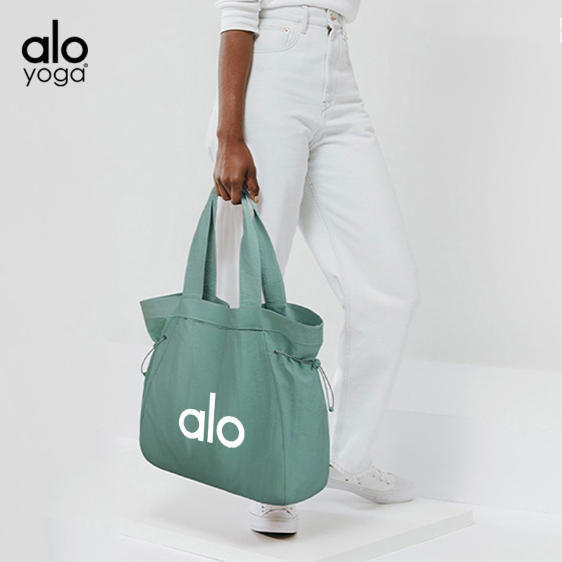 Alo accessories aloyoga
