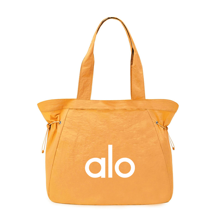 Alo accessories aloyoga