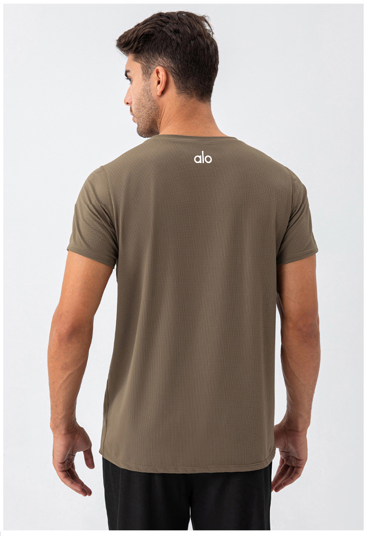 Alo Men’s Tops alo yoga T — photo 4