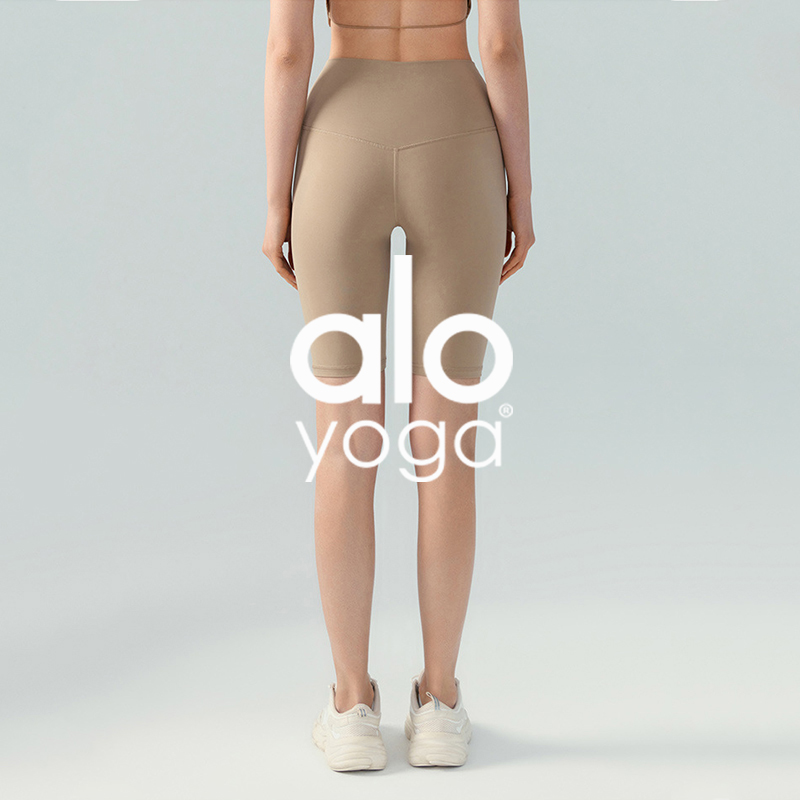Alo shorts yoga pink