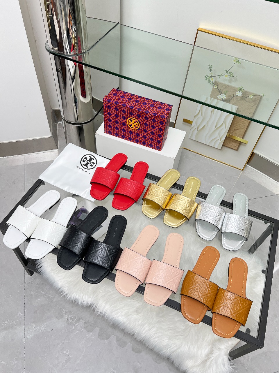 NO:235919,Tang Libaiqi Spring and Summer Counter New Cowhide Sheepskin Lining   Embossing Technology 7 Colors Optional Number of Sizes 35-42 Rubber Sole Running Quantity and Price Genuine Leather Sole, Slippers, Cowhide, Sheepskin19860909汤丽柏琦春夏专柜新款牛皮面羊皮内里 压花工艺 7色任选 码数35-42 橡胶底跑量价 真皮底,拖鞋,slippers,cowhide,sheepskin,Women's Shoes