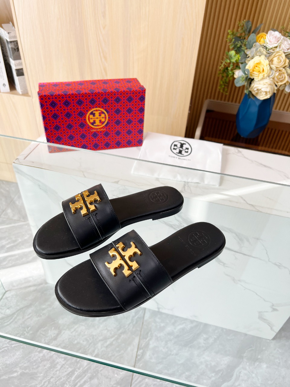 NO:235921,Tang Liboqi New fabric cowhide inner sheepskin, size 35-42 genuine leather sole, slippers, slippers, cowhide, sheepskin19860909汤丽柏琦 新款 面料 牛皮 内里 羊皮,码数 35-42 真皮底,拖鞋,slippers,cowhide,sheepskin,Women's Shoes