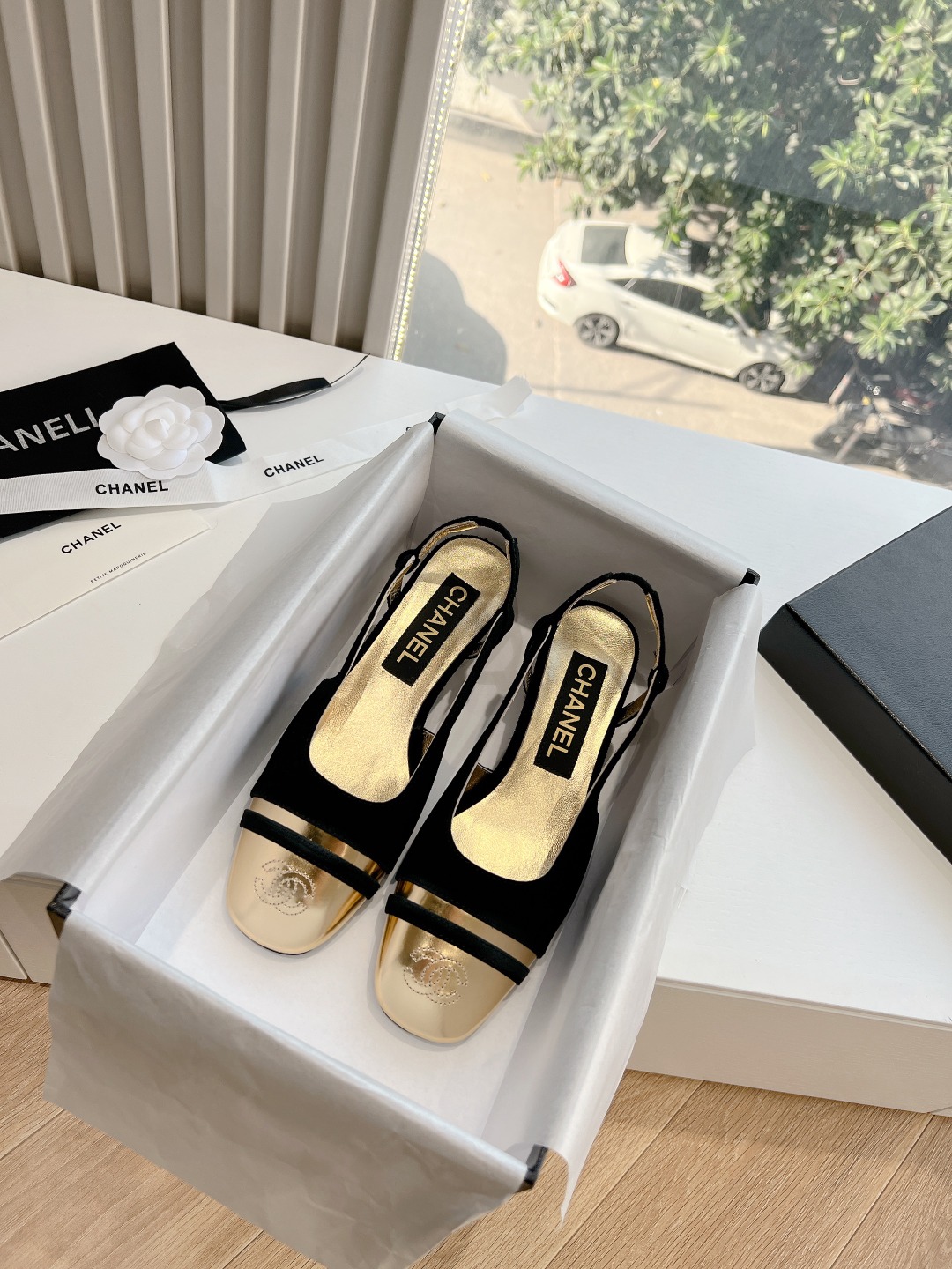 NO:441498,279233CHANE*24s Little Chanel Early Spring Product Top Version Square Head Low Heel Sandals Are You Available!  !  It's much more comfortable than the classic Slingback!  Every color looks white, the first choice is gold powder, pink and tender whitening tool! So cute! It is another hot little fragrance~ Material Yangjing, Neli sheepskin, inner lining footbed, imported from Italy, genuine leather sole, size: 35-39/40 Customized, high heels, chanel, chanel, sandals, high heels, sheepskin, sheep19860909279233CHANE*24s小香奈儿早春爆品 顶版 方头低跟凉鞋 妥妥的自留款！！比经典款Slingback舒服太多啦！每个颜色上脚都很显白 首选金粉 粉嫩粉嫩的显白利器!好嗲啊!又是火爆的小香~ 材质羊京 内里羊皮内里垫脚 大底意大利进口真皮底 码数:35-39/40定制,高跟鞋凉鞋,chanel,chanel,sandals,high heels,sheepskin,sheep,Women's Shoes