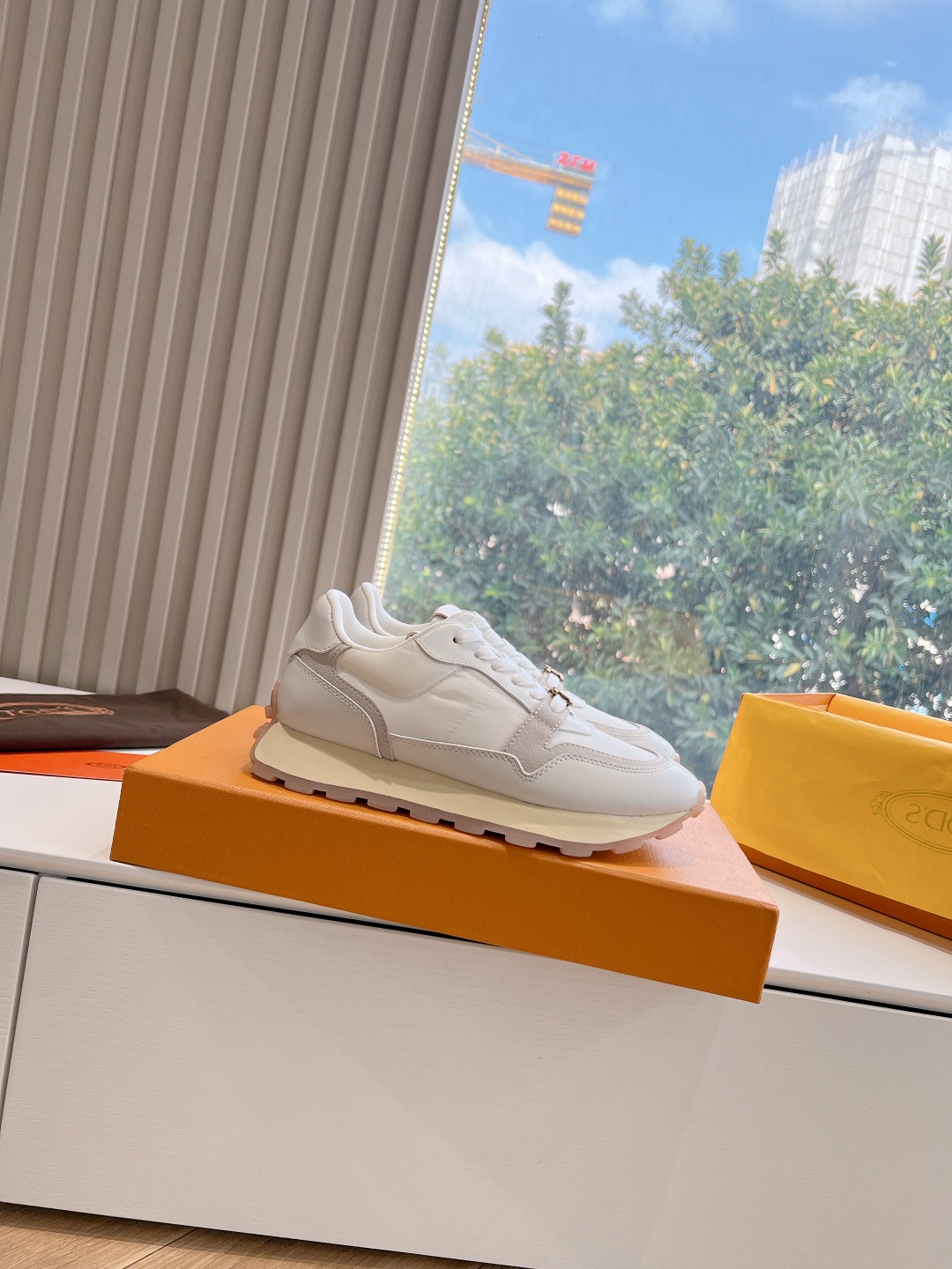 Tods Tombane Classics: Top-Class Commuter Shoes for Style and Comfort - 图片 6