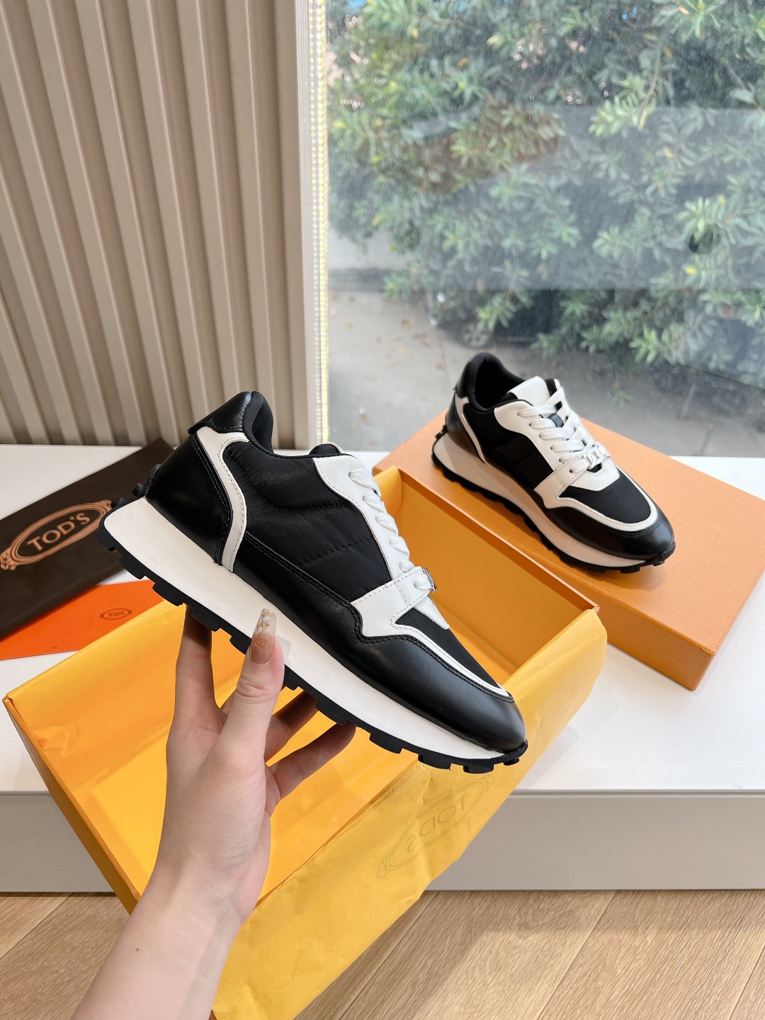 Tods Tombane Classics: Top-Class Daily Commuter Shoes for Style and Comfort - 图片 3