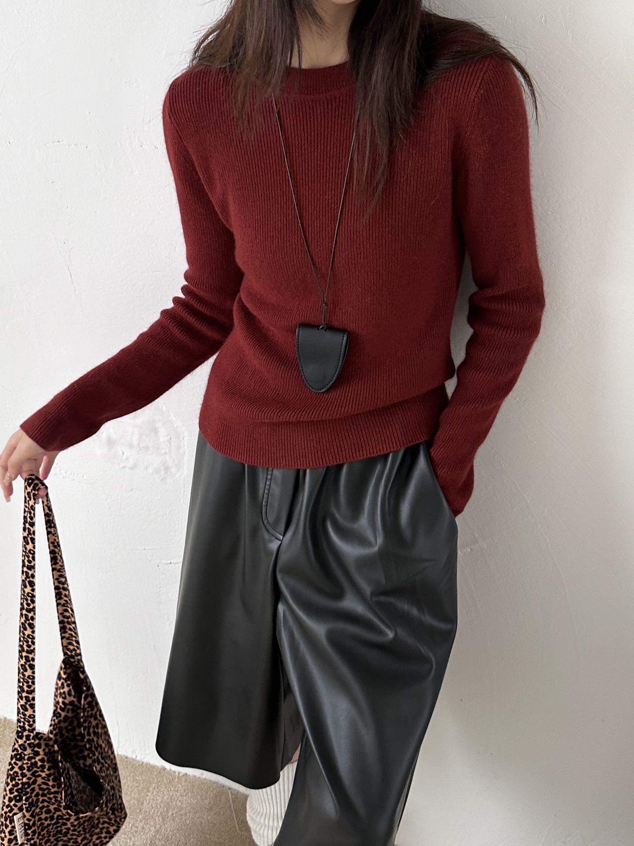 High-Quality Women’s Clothes Packed with Soft, Comfortable Multi-Colour Round Base and Free T-Shirt - 图片 5