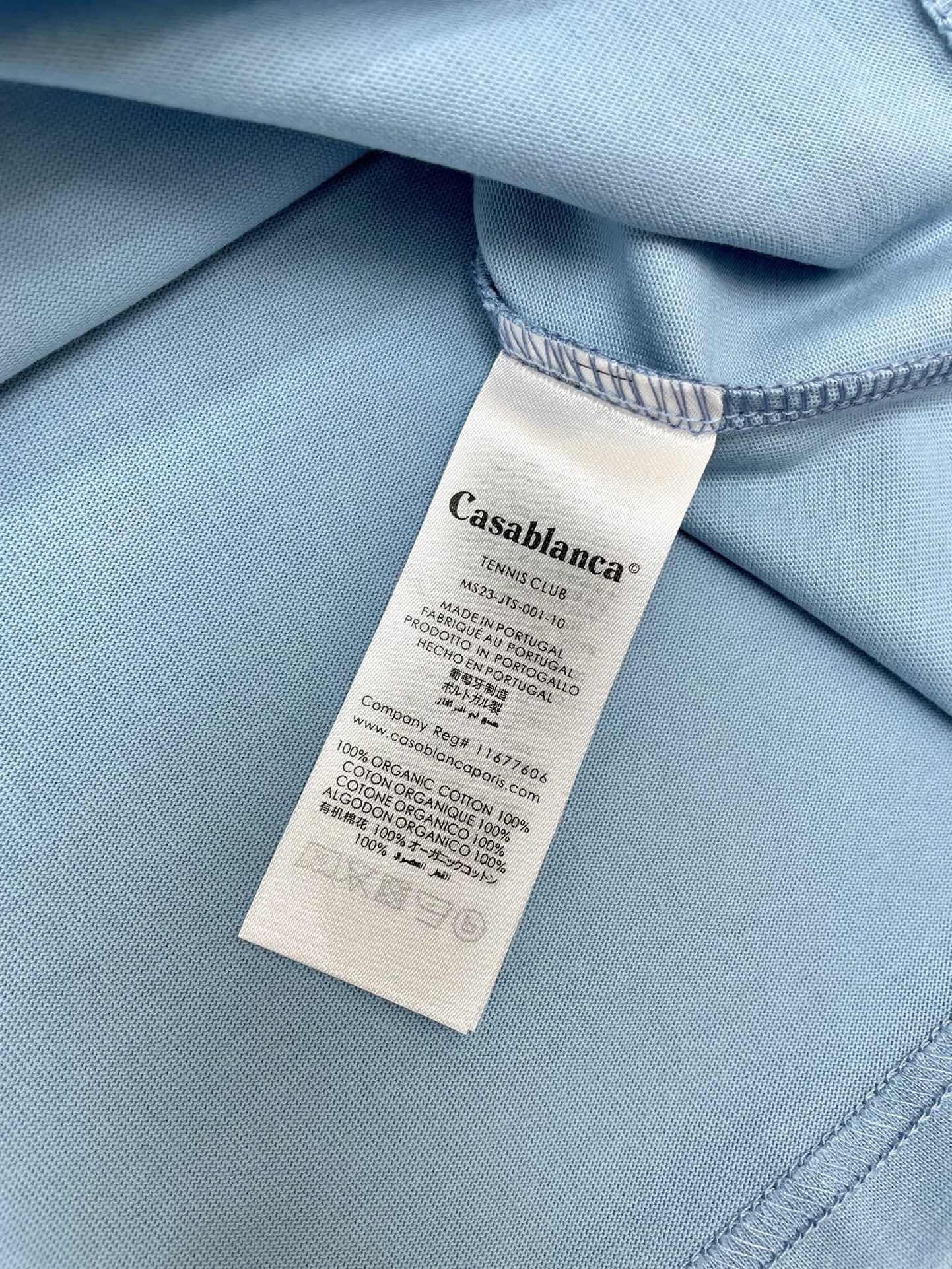 💴75
CASABLANCA短袖T恤                                                                                                        原版开发 采用250克高密度双纱纯棉面料 上身柔软舒适
进口设备 原版印花 色彩鲜艳清晰 
国内一线品牌代工厂代工 做工无可挑剔
