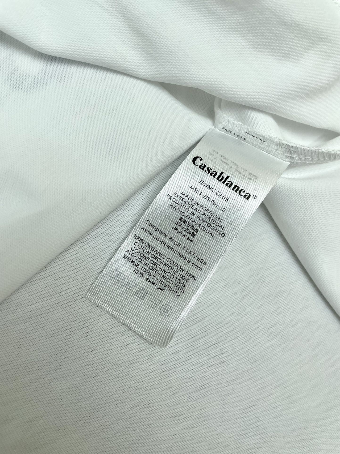 💴75
CASABLANCA短袖T恤                                                                                                        原版开发 采用250克高密度双纱纯棉面料 上身柔软舒适
进口设备 原版印花 色彩鲜艳清晰 
国内一线品牌代工厂代工 做工无可挑剔