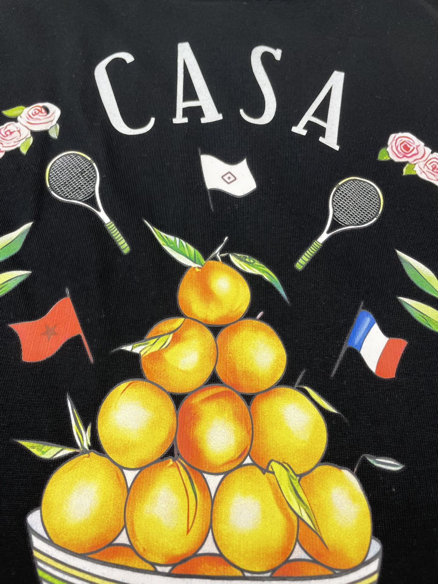 💴75
CASABLANCA短袖T恤                                                                                                        原版开发 采用250克高密度双纱纯棉面料 上身柔软舒适
进口设备 原版印花 色彩鲜艳清晰 
国内一线品牌代工厂代工 做工无可挑剔