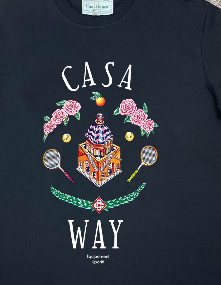 💴75
CASABLANCA短袖T恤                                                                                                        原版开发 采用250克高密度双纱纯棉面料 上身柔软舒适
进口设备 原版印花 色彩鲜艳清晰 
国内一线品牌代工厂代工 做工无可挑剔
