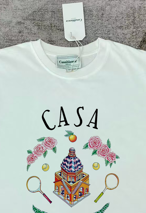 💴75
CASABLANCA短袖T恤                                                                                                        原版开发 采用250克高密度双纱纯棉面料 上身柔软舒适
进口设备 原版印花 色彩鲜艳清晰 
国内一线品牌代工厂代工 做工无可挑剔