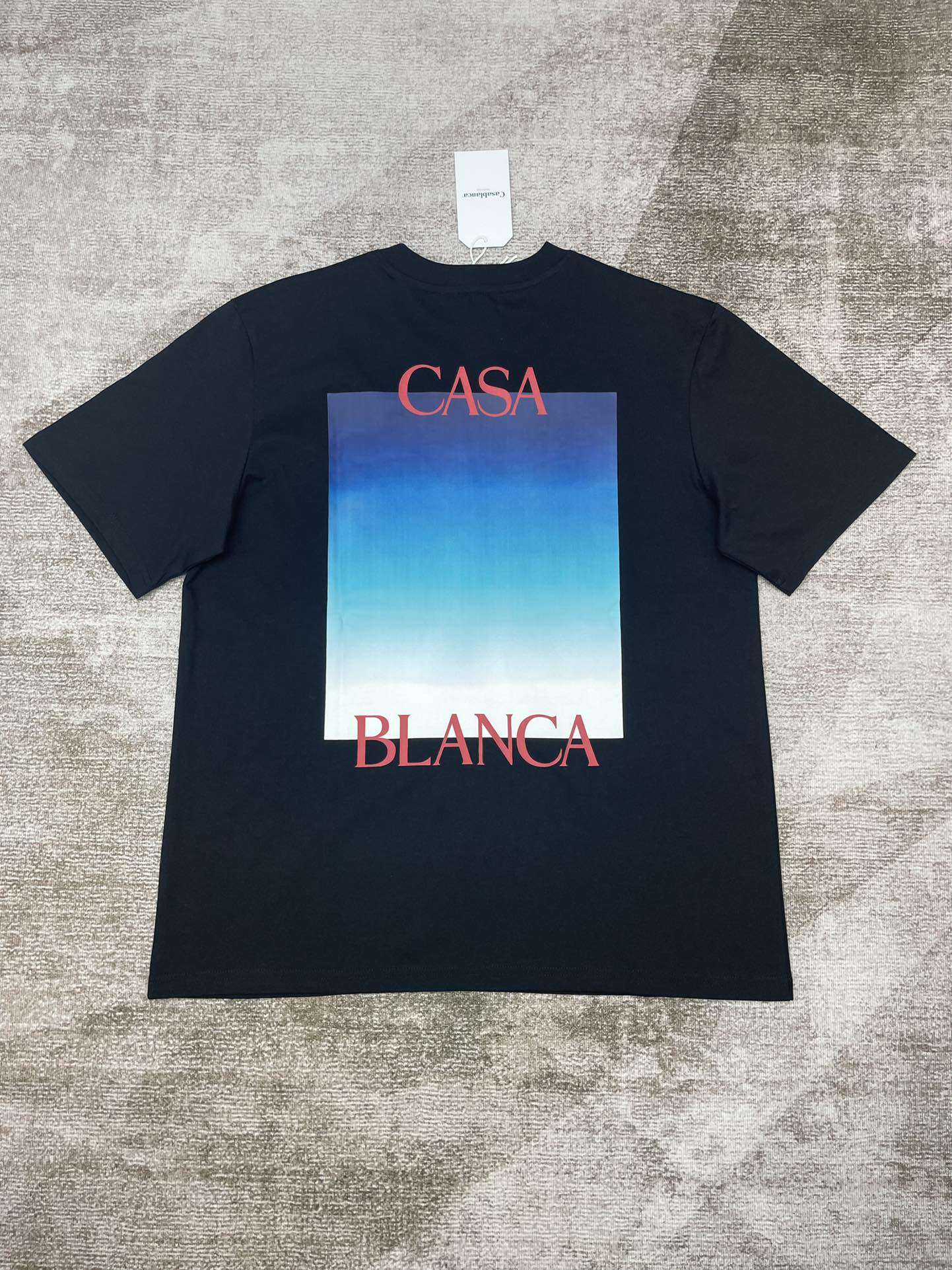 P65
新款卡萨布兰卡CASABLANCA短袖T恤 原版开发 采用250克高密度双纱纯棉面料 上身柔软舒适
进口设备 原版印花 色彩鲜艳清晰 
国内一线品牌代工厂代工 做工无可挑剔