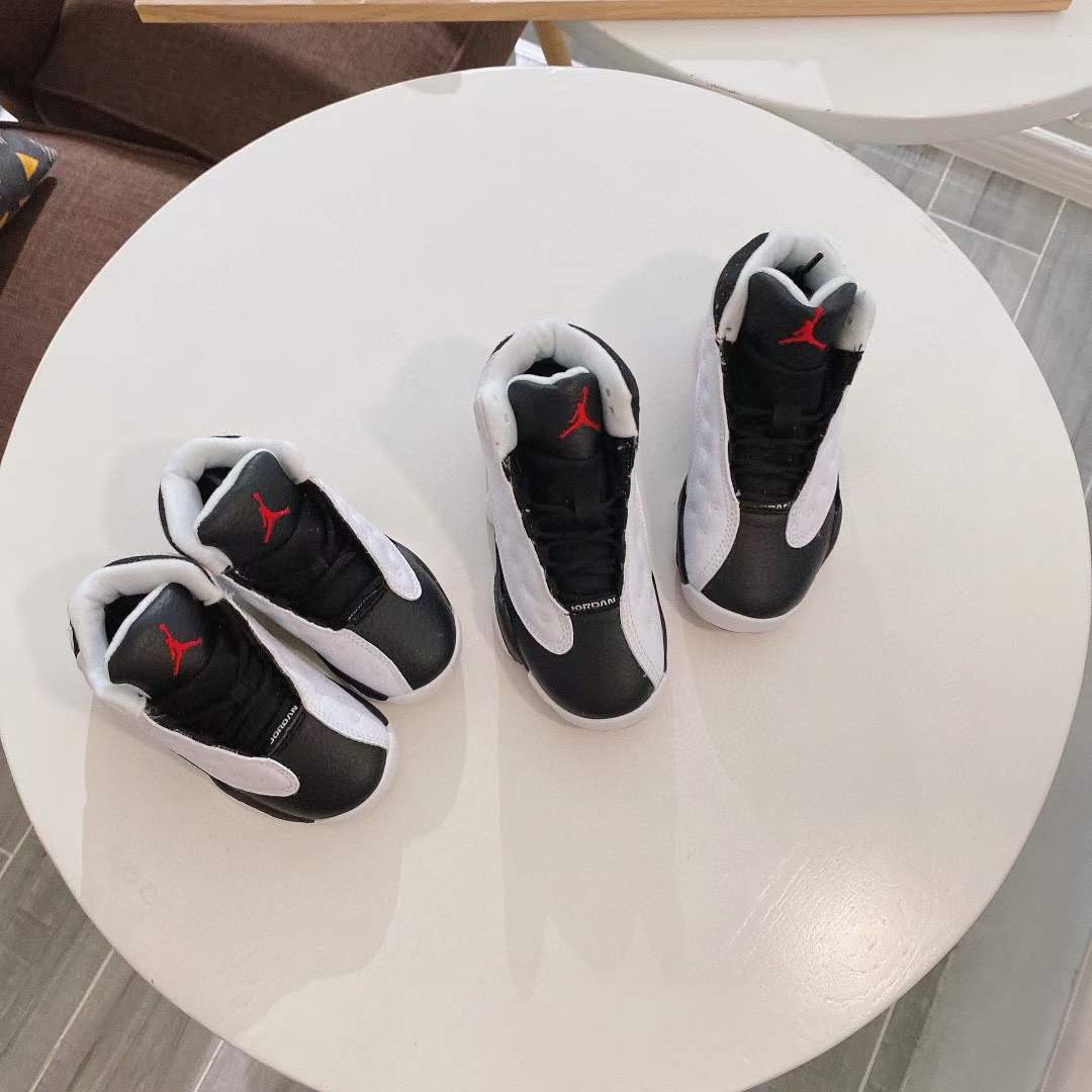 图片[3]-福利特 Air jordan 13童鞋来啦✨，和正pin同工厂🏭，细节做工好到爆炸💥今年开挂乔丹鞋再次袭来爆款，超级炫酷，上脚超帅气👊🏻，也是无敌百搭，代工厂正品专gui货，质量随意对比🆚，采用软头层皮材质，鞋身立体感十足❗，鞋口护垫+ 超耐磨防滑鞋底，可以保护宝宝娇嫩的小脚丫🦶️ ，它不只是一双潮鞋，穿上它更是一种情怀🔥！尺码见最后一张图-选品中心