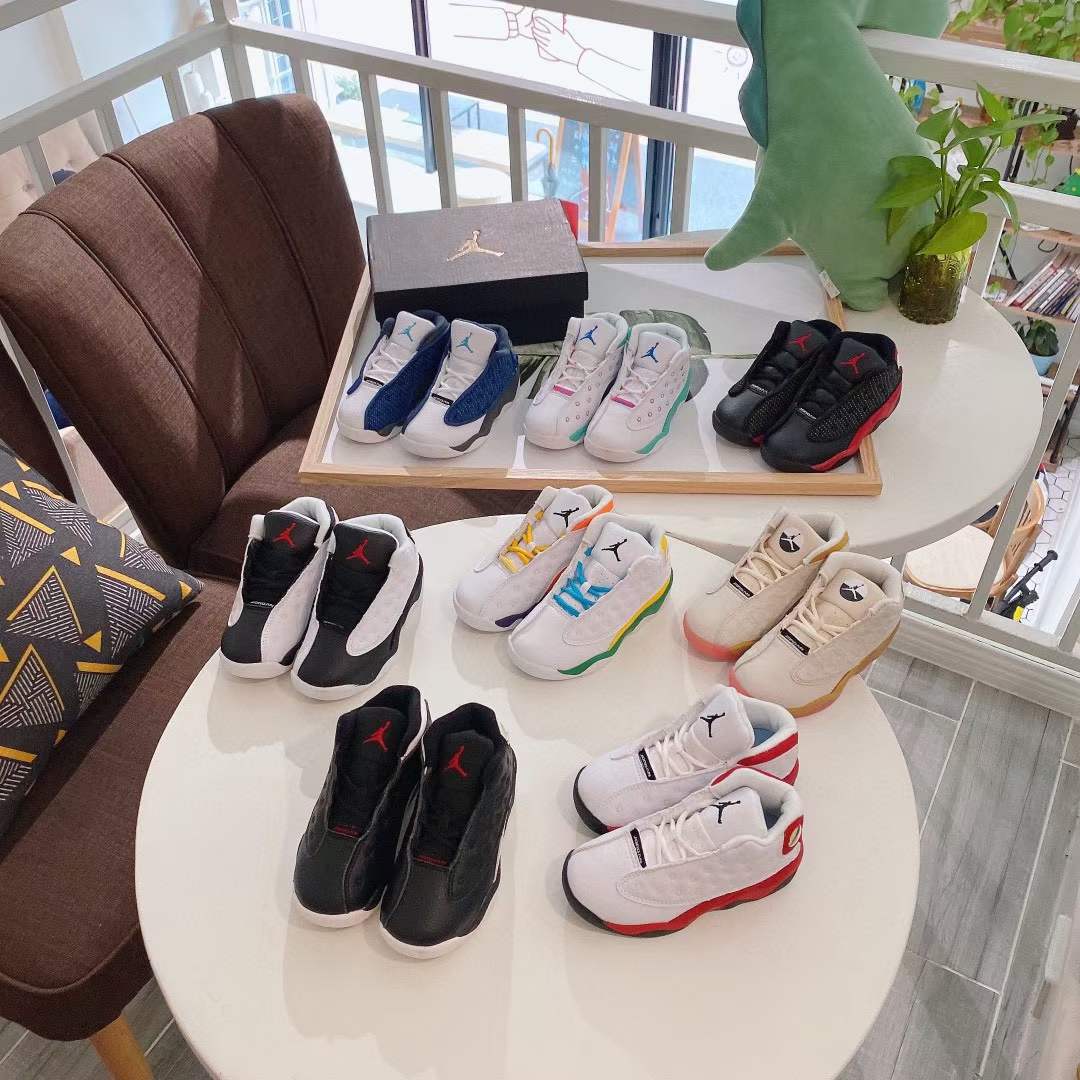 图片[2]-福利特 Air jordan 13童鞋来啦✨，和正pin同工厂🏭，细节做工好到爆炸💥今年开挂乔丹鞋再次袭来爆款，超级炫酷，上脚超帅气👊🏻，也是无敌百搭，代工厂正品专gui货，质量随意对比🆚，采用软头层皮材质，鞋身立体感十足❗，鞋口护垫+ 超耐磨防滑鞋底，可以保护宝宝娇嫩的小脚丫🦶️ ，它不只是一双潮鞋，穿上它更是一种情怀🔥！尺码见最后一张图-选品中心