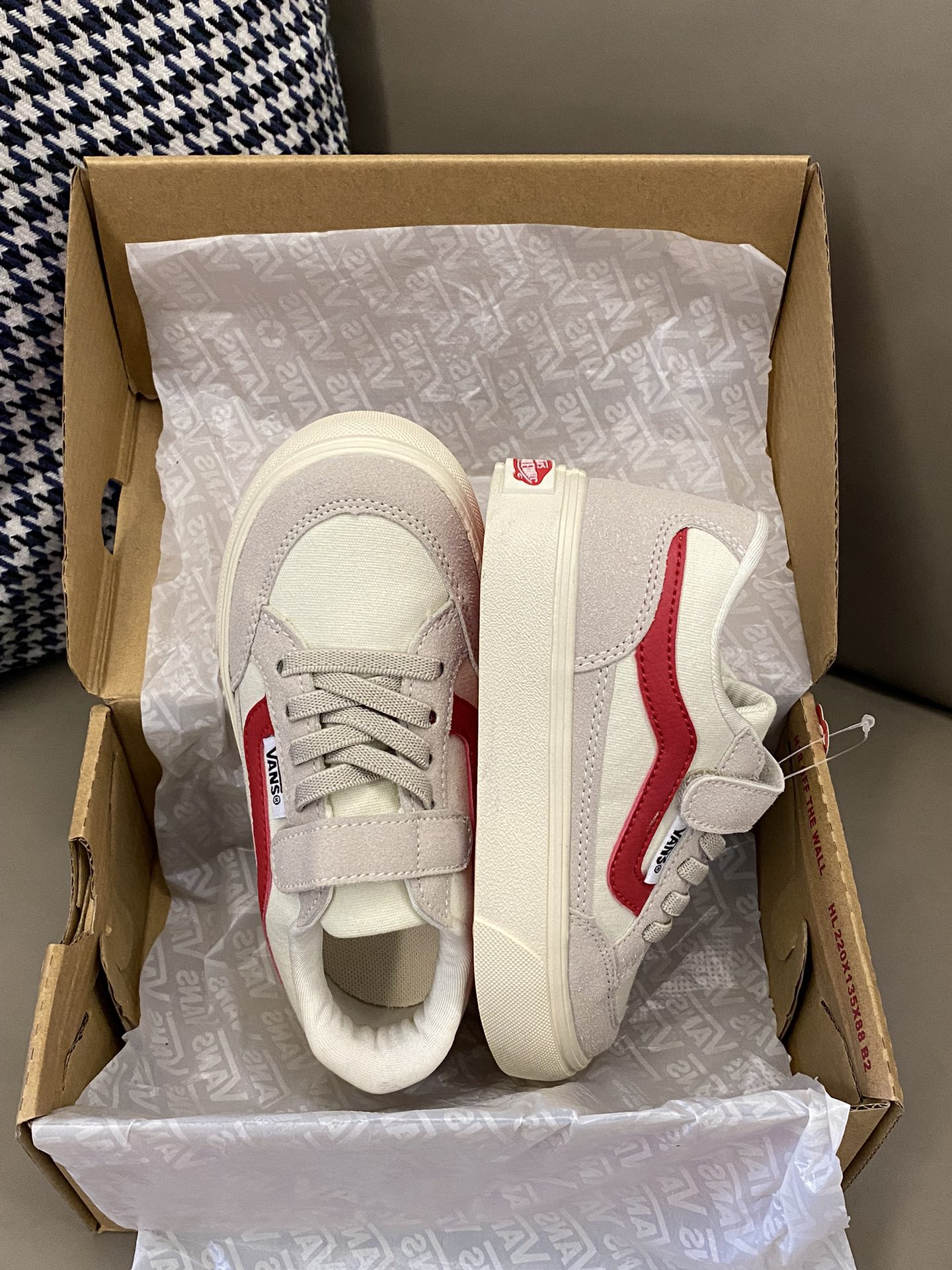 图片[2]-原图直出🌟 鞋面采用优质帆布面料，打理超级方便🤟🏻 整双鞋子非常轻巧柔软透气💨魔术贴设计穿脱方便😻橡胶耐磨防滑大底，脚感超舒服-选品中心