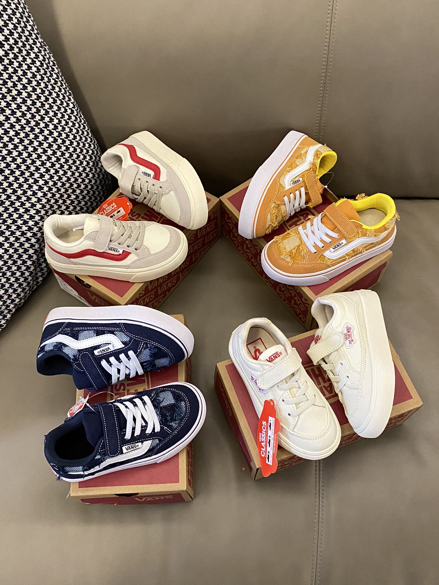 图片[6]-原图直出🌟 鞋面采用优质帆布面料，打理超级方便🤟🏻 整双鞋子非常轻巧柔软透气💨魔术贴设计穿脱方便😻橡胶耐磨防滑大底，脚感超舒服-选品中心