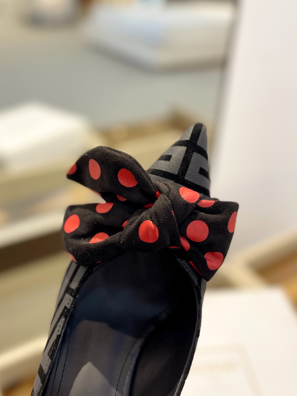 *巴尔曼2024春夏最新款走秀蝴蝶结高跟拖鞋ʚɞ品牌巴尔曼由法国时装设计师皮埃尔.巴尔曼先生创立于194